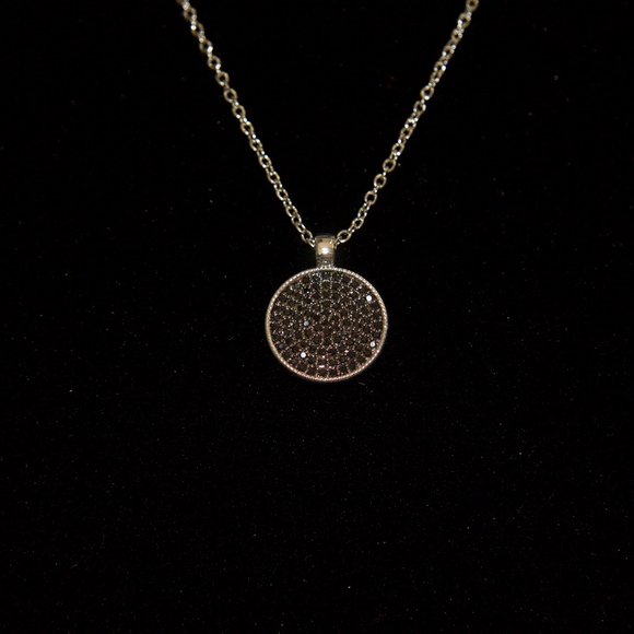 Gorgeous Black Swarovski Pave Necklace - Picture 4 of 8